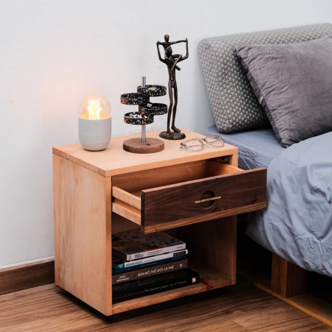 FLOATING LARGE NIGHTSTAND