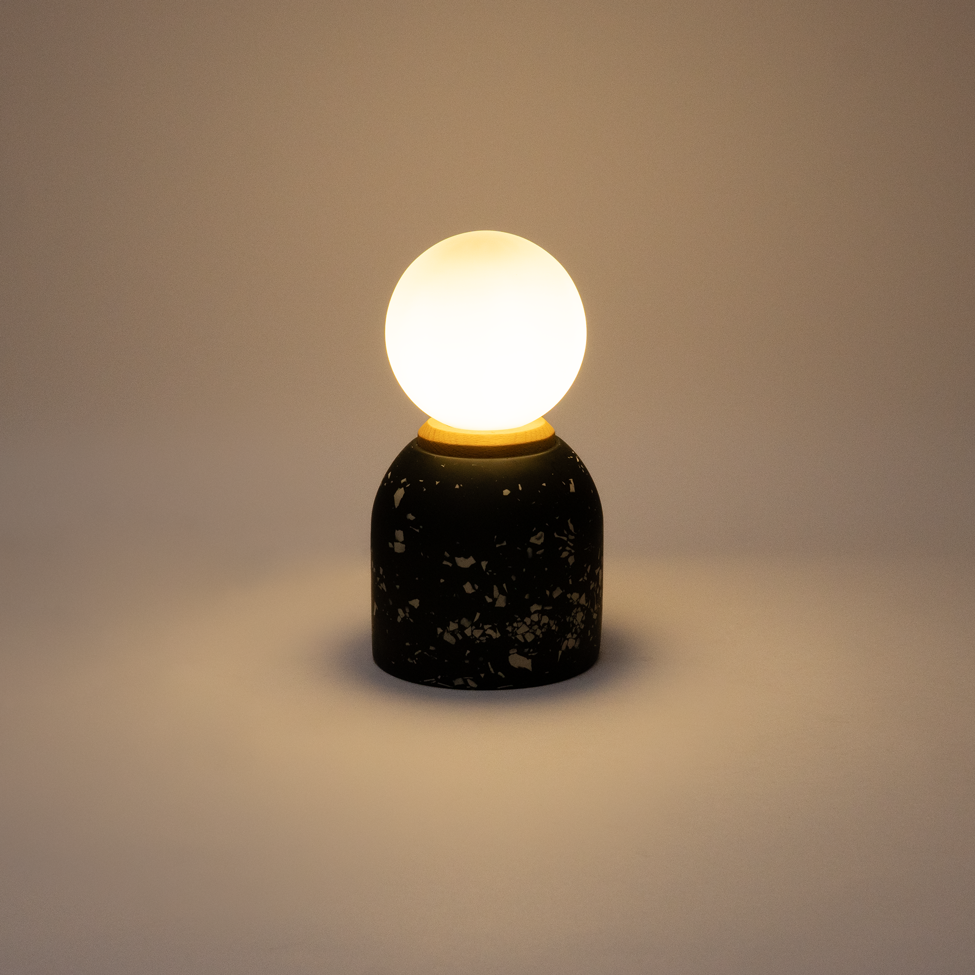 Peek Low Lamp