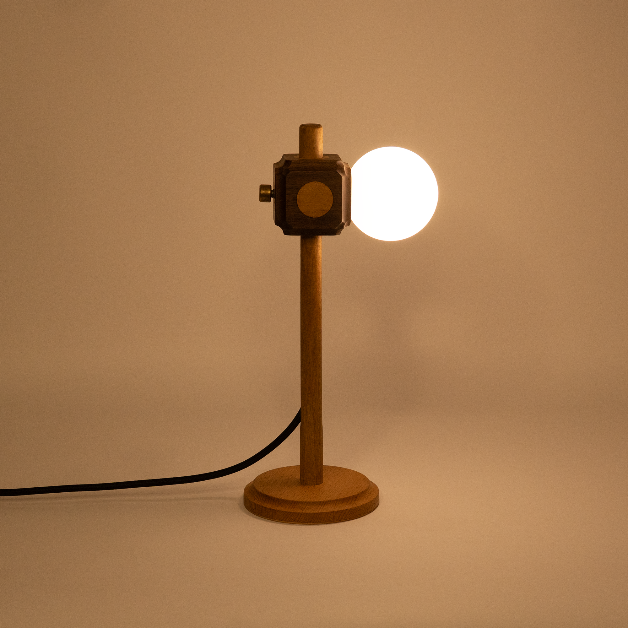Stretching Lamp