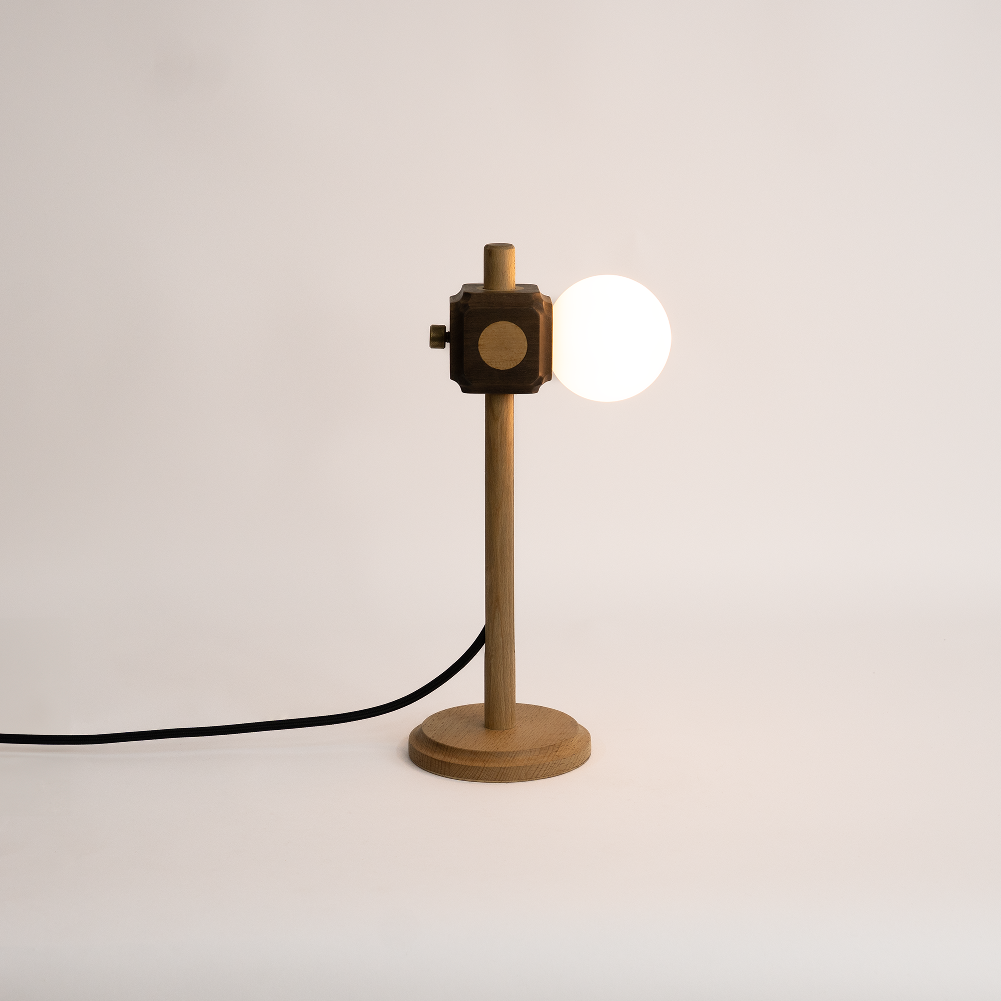 Stretching Lamp